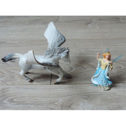 Figurines Papo : Pegase Feerique Et Fee Bleue (Le Monde Enchanté) 