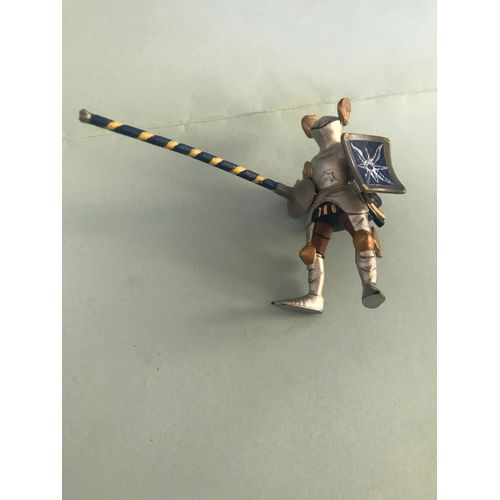 Figurine Chevalier En Armure Et Lance Pour Tournoi - Pvc 8,5x11x5 Cm - Papo 2001 - Chine 