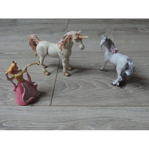 Figurines Papo : Fee Rose, Cheval Argente Et Licorne (Le Monde Enchanté)