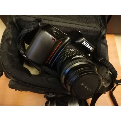 Appareil photo nikon f70 + objectifs 35 80 et 18 55