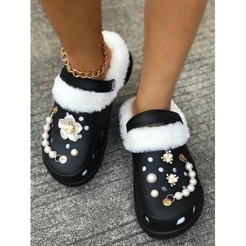 New Arrival Women Plush Clogs High Heel Furry Hole Shoes Thick Sole Sandal Pearl Chain Slippers Winter Warm Girl Cute Fur Slides