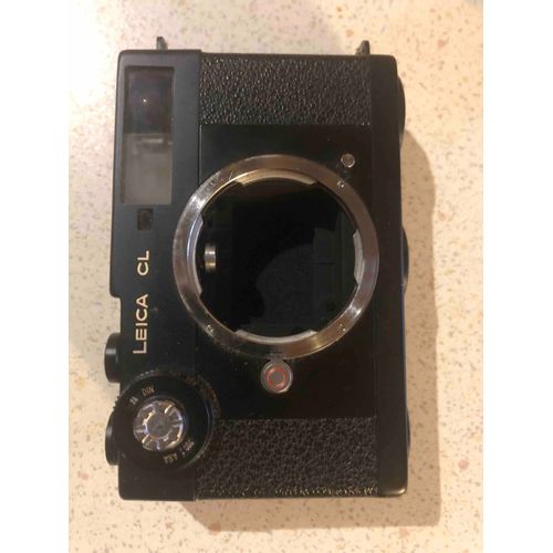 Appareil photo argentique Leica CL