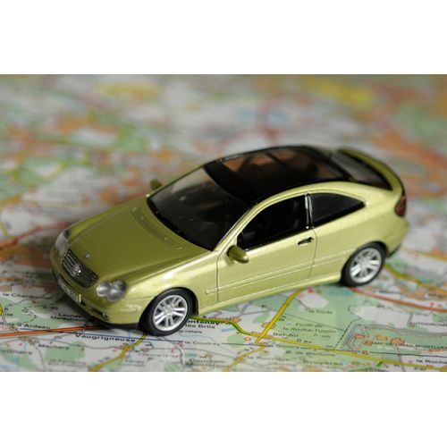 Mercedes-Benz C-Klass Sport - Minichamps 1:43-Minichamps