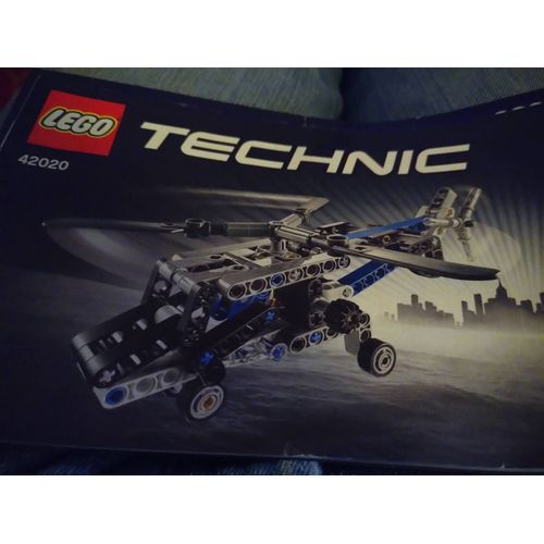 Guide de construction Lego 42020 hélicoptère de combat