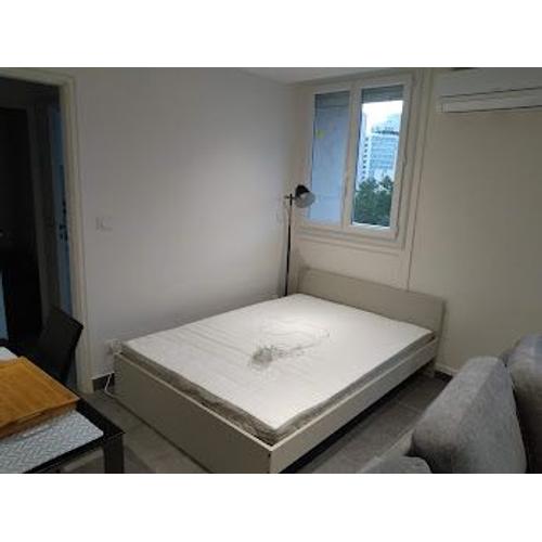 Lit 140 X 200 Neuf À Vendre Complet ( Cadre + Sommier + Matelas À Ressorts Neuf + Protège Matelas) 200 Euros