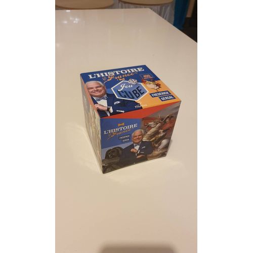 Jeu Cube L'histoire De France - Avec 1 Plateau De 52 Cases, 4 Pions Et 1 Dé