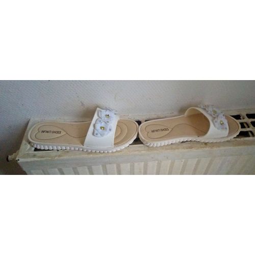 Sandales Infiniti Roses Taille 35 ..