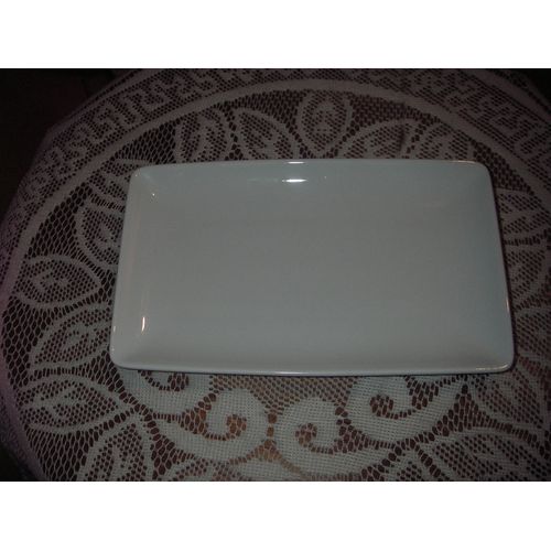 Plat Rectangulaire Porcelaine Blanc De Marque Guy Degrenne, Collection Modulo, Dimensions: 20 X 11,5 X 2,5 Cm. 