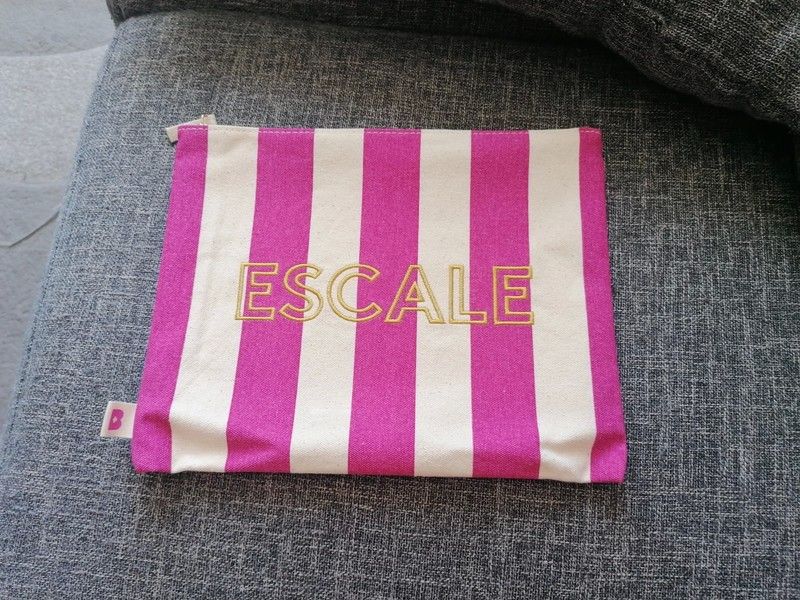 Pochette escale birchbox rose et beige neuve