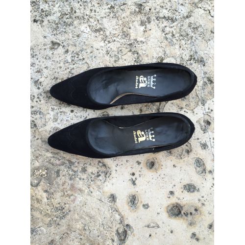 Escarpins Noirs En Velours De Coton Pt.39 Petits Talons Bobine Noirs