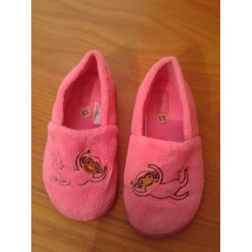 Chaussons Roses Singes Taille 33 ..
