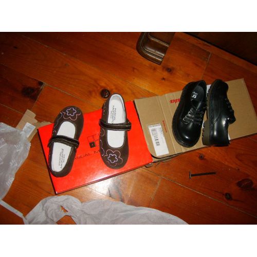 Lot 2 Paires Neuves 25 Chaussures Fille Val 105 Euros Babies Sandales Morabito + Chaussures Fermées Envoi Mondial Relay Ou Colissimo Uniquement