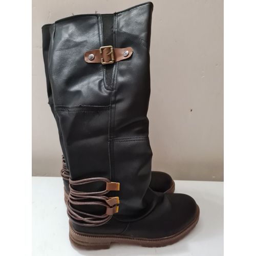 Très Jolies Bottes Pointure 37