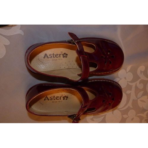 Sandales Aster 35/36 Rouge Brillantes Type Dingo