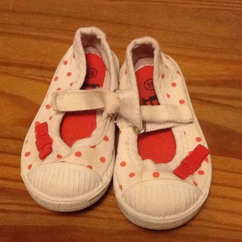 Chaussures Ete Pour Bebe Blanche Et Rose Taille 19