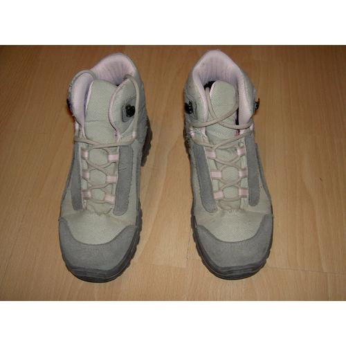 Chaussures Montantes Type Montagne Ou Rangers À Lacets Grises Et Roses Marque Novadry Taille 33