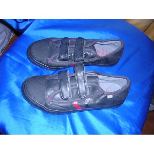 Baskets Taille 34.