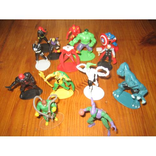  Lot 14 Figurines Avengers Marvel