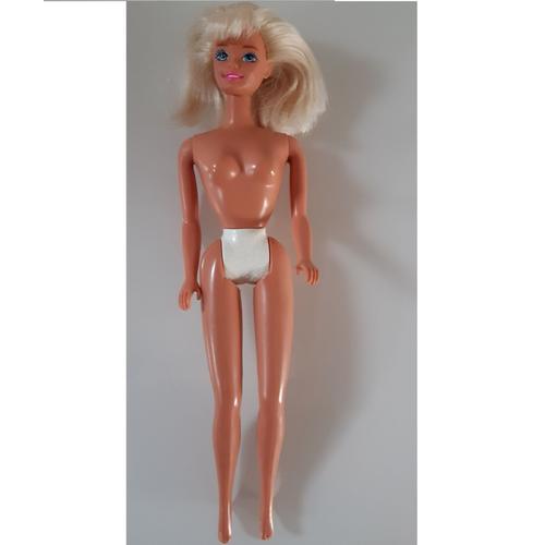 Barbie Mattel 1966 Indonesia Avec Frange. Cheveux Raccourcis