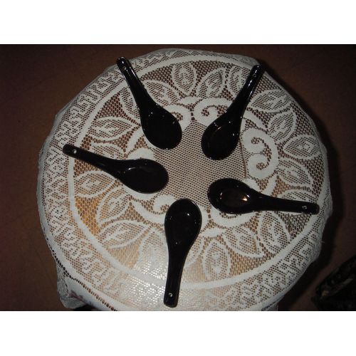 Lot De 5 Cuillères Mise En Bouche En Céramique De Marque Cosa, Coloris Noir, Percées En Haut Du Manche ( Possibilité De Suspendre, Dimensions: Longueur 13 Cm, Longueur Creux De Cuillère 6,5 Cm....