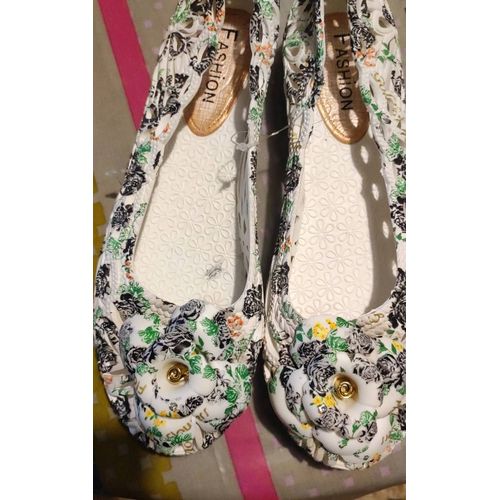 Ballerines Caoutchouc Aérées Avec 1 Strass