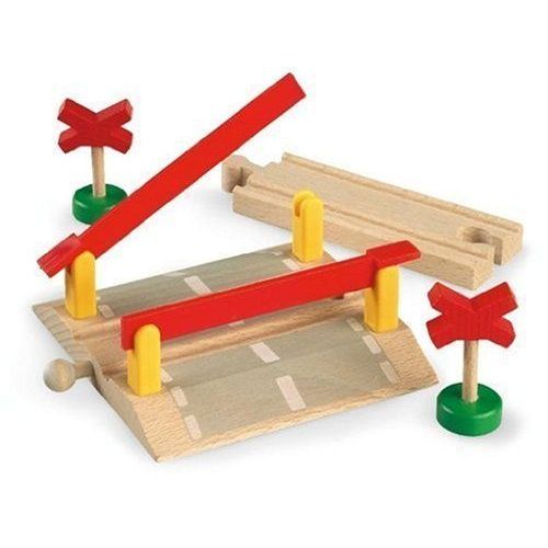 Brio - 33388 - Circuits De Train En Bois - Passage À Niveau