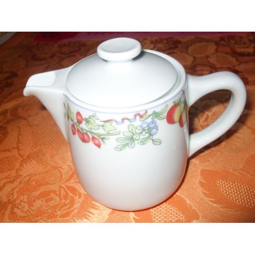Théire Et Beurrier En Porcelaine