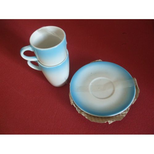 Mug Et Soucoupes Porcelaine