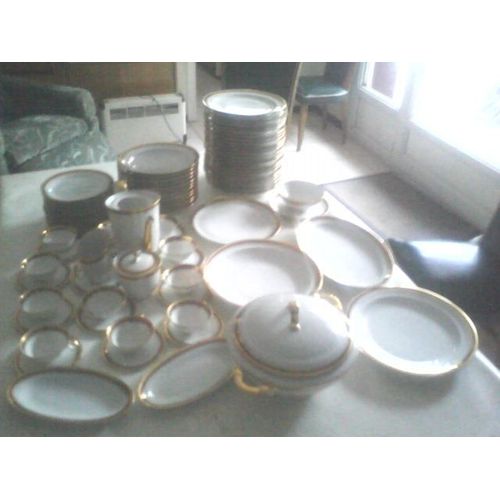 Service De Table En Porcelaine De Limoges 82 Pièces 12 Personnes