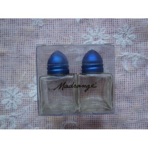 Saliere + Poivriere Forme Cube Avec Bouchon Métallisé Bleu Madrange