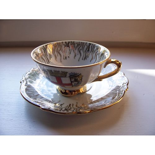 Tasse De Collection Porcelaine Blason Fribourg
