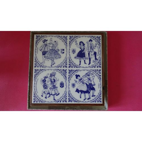 Dessous De Plat - Décor Folklore Autrichien