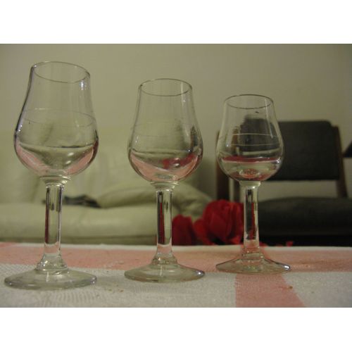 Lot De 6 Verres À Liqueur À Pied Forme Tulipe