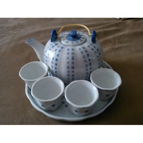 Théière En Porcelaine Avec Ses 4 Tasses Et Son Plateau
