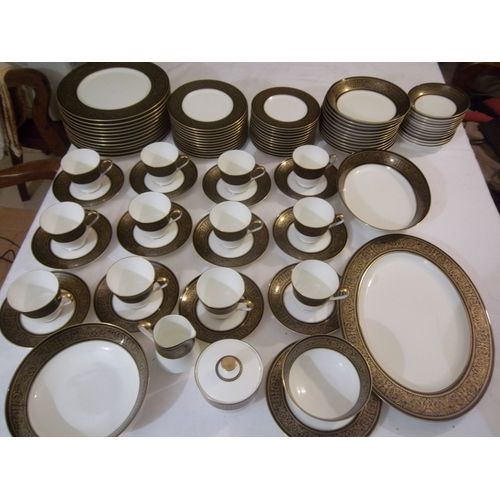 Service En Porcelaine Mikasa Narumi Collection "Mount Holyoke" 79 Pièces