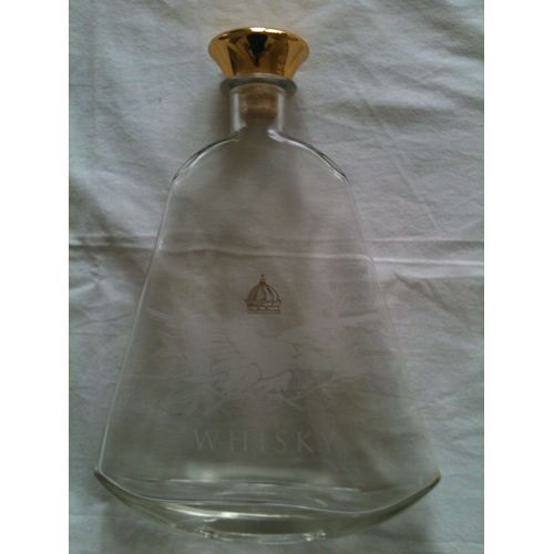 Superbe Carafe Gravée Whisky ( Symbole Aigle ) En Verre - Hauteur 27 Cm
