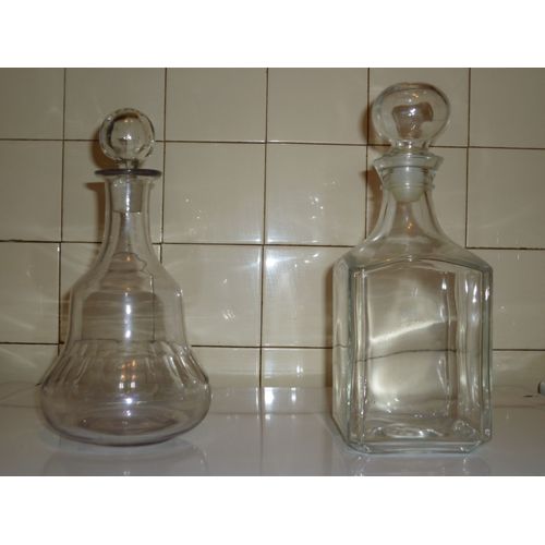 2 Carafes À Vin En Verre