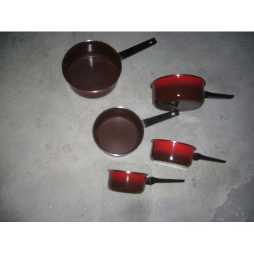 Lot Serie De 5 Casseroles Emaillees Rouges Flammes Differentes Tailles Email  Rouge & Marron  Ustensiles Marmites  Emaillee Rouge Marron Flamme Volcan Cuire Sauteuse Sauceuse Mijoter Cuisiner Cuisson