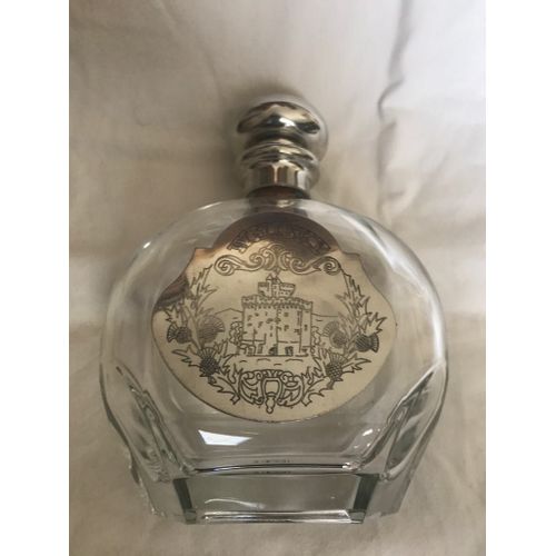 Superbe Carafe Gravée Whisky ( Chateau ) En Verre - Hauteur 20 Cm France
