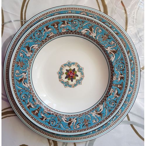 Wedgwood - Lot De 2 Assiettes De Luxe Bleu Turquoise ¿ 1 Plate Diam. 27 Cm + 1 Creuse Diam. 22.5 Cm