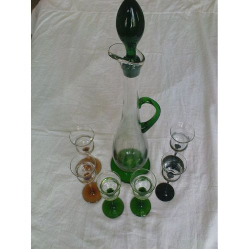 Superbe Carafe À Liqueur Et Ces 6 Verres À Pieds