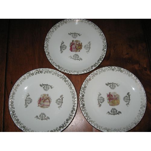Lot 3 Petites Assiettes Dessert En Porcelaine Poinconnees