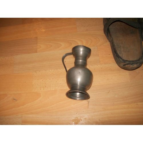 Pot A Vin Et Etain
