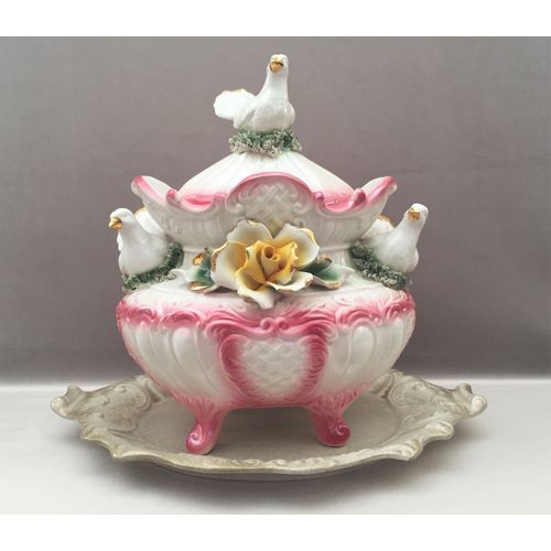 Plat De Service Soupiere Ancienne Faïence Rococo Kitch Decor De Colombes Art Or