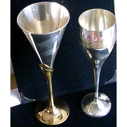 2 Flutes Metal Argentees Et Dorees