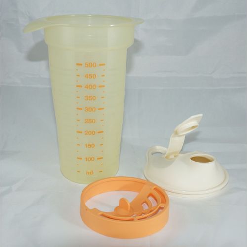 Shaker Tupperware