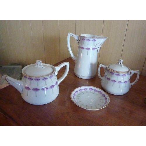 Service À Thé En Porcelaine Wûrttenberg Blanc À Motifs Roses