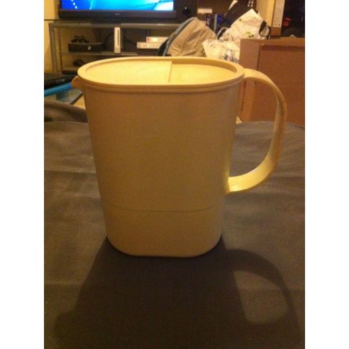 Pichet Tupperware