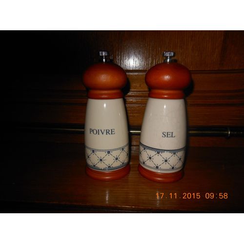 Salière Et Poivrière