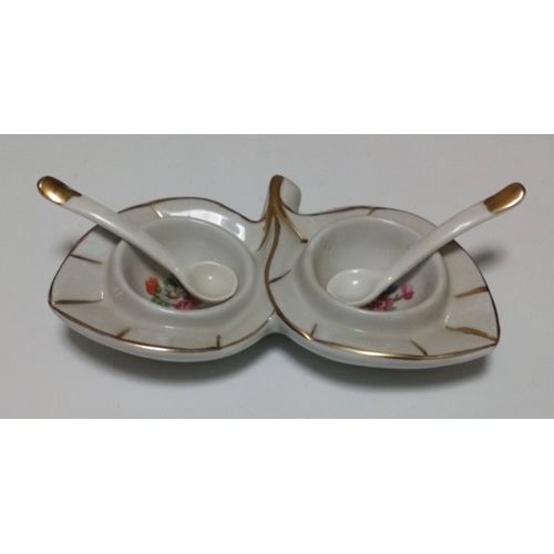 Salière, Poivrière Style Ancien En Forme De Feuilles